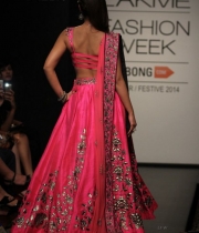 ileana-walks-the-ramp-lfw-winter-festive-2014-photos-10