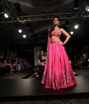 ileana-walks-the-ramp-lfw-winter-festive-2014-photos-3