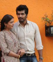 iruvar-ullam-movie-stills-24