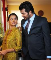 iruvar-ullam-movie-stills-32