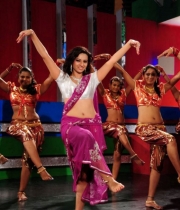 isha-chawla-hot-dance-photos-11