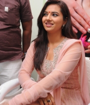 isha-chawla-at-de-charms-spa-n-salon-launch171809