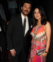 celebs-at-ishkq-in-paris-premier-show-05