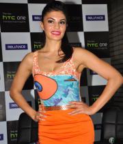 jacqueline-fernandez-at-htc-mobile-launch-1