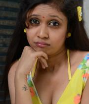 janu-lvely-spicy-photo-stills-18