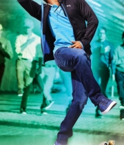 junior-ntr-ramayya-vastavayya-movie1379864160
