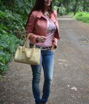 kainaat-arora-latest-photos-in-jeans-2