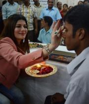 kainaat-arora-latest-photos-in-jeans-5