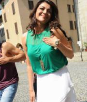 kajal-agarwal-photos-in-long-skirt-7