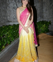 kajal-aggarwal-gorgeous-latest-half-saree-stills-10000017