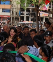 kajal-launch-srinikethan-shopping-mall-2