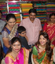kajal-launch-srinikethan-shopping-mall-20