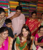kajal-launch-srinikethan-shopping-mall-22