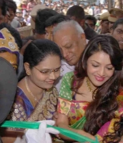 kajal-launch-srinikethan-shopping-mall-23