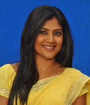 kamalini-mukherjee-latest-pics-12