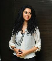 actress-kamna-jethmalani-new-images-26