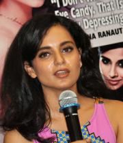kangana-ranaut-at-stardust-magazine-launch-5