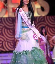 karishma-kapoor-at-indian-princess-finale-22