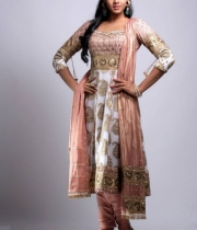 karthika-nair-cute-stills-3