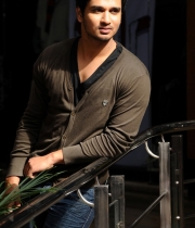 karthikeya-movie-stills-1 karthikeya-movie-stills-1