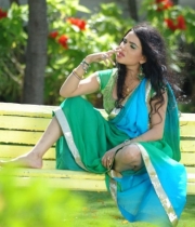 kavya-singh-latest-saree-photos-6