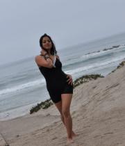 keerthi-chawla-hot-photos-in-bikini-_13_