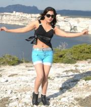 keerthi-chawla-hot-photos-in-bikini-_1_