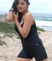 keerthi-chawla-hot-photos-in-bikini-_9_