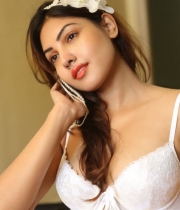 komal-jha-latest-photo-gallery-12