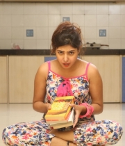 komal-jha-latest-photo-gallery-16