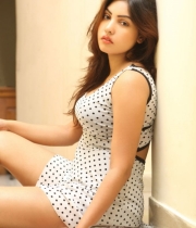 komal-jha-latest-photo-gallery-4