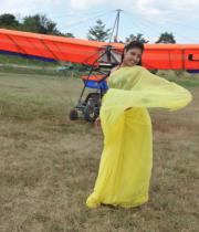 komal-jha-latest-saree-photos-3