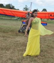 komal-jha-latest-saree-photos-4