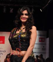 kriti-kharbandha-ramp-walk-at-hyderabad-fashion-week-2