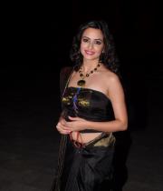 kriti-kharbandha-ramp-walk-at-hyderabad-fashion-week-20