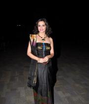 kriti-kharbandha-ramp-walk-at-hyderabad-fashion-week-21