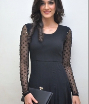 kriti-sanon-latest-photos_13