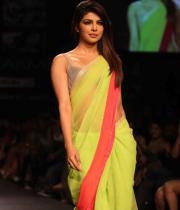 lakme-fashion-week-summer-day-2-30