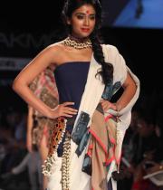 celebs-at-lakme-fashion-show-week-photos-day-1-04