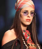 celebs-at-lakme-fashion-show-week-photos-day-1-09