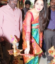 actress-lakshmi-rai-launches-shree-niketan-showroom_16
