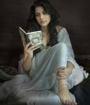 lavanya-tripathi-photoshoot-stills-12