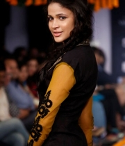 lavanya-tripathi-ramp-walk-photos-10