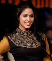 lavanya-tripathi-ramp-walk-photos-23