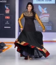 lavanya-tripathi-ramp-walk-photos-3