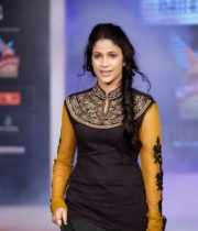 lavanya-tripathi-ramp-walk-photos-7