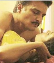leaked-shocking-pictures-of-bollywood-06