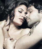 leaked-shocking-pictures-of-bollywood-11