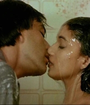 leaked-shocking-pictures-of-bollywood-40