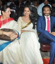 lootera-movie-first-look-launch-photostills-pictures-14_s_773